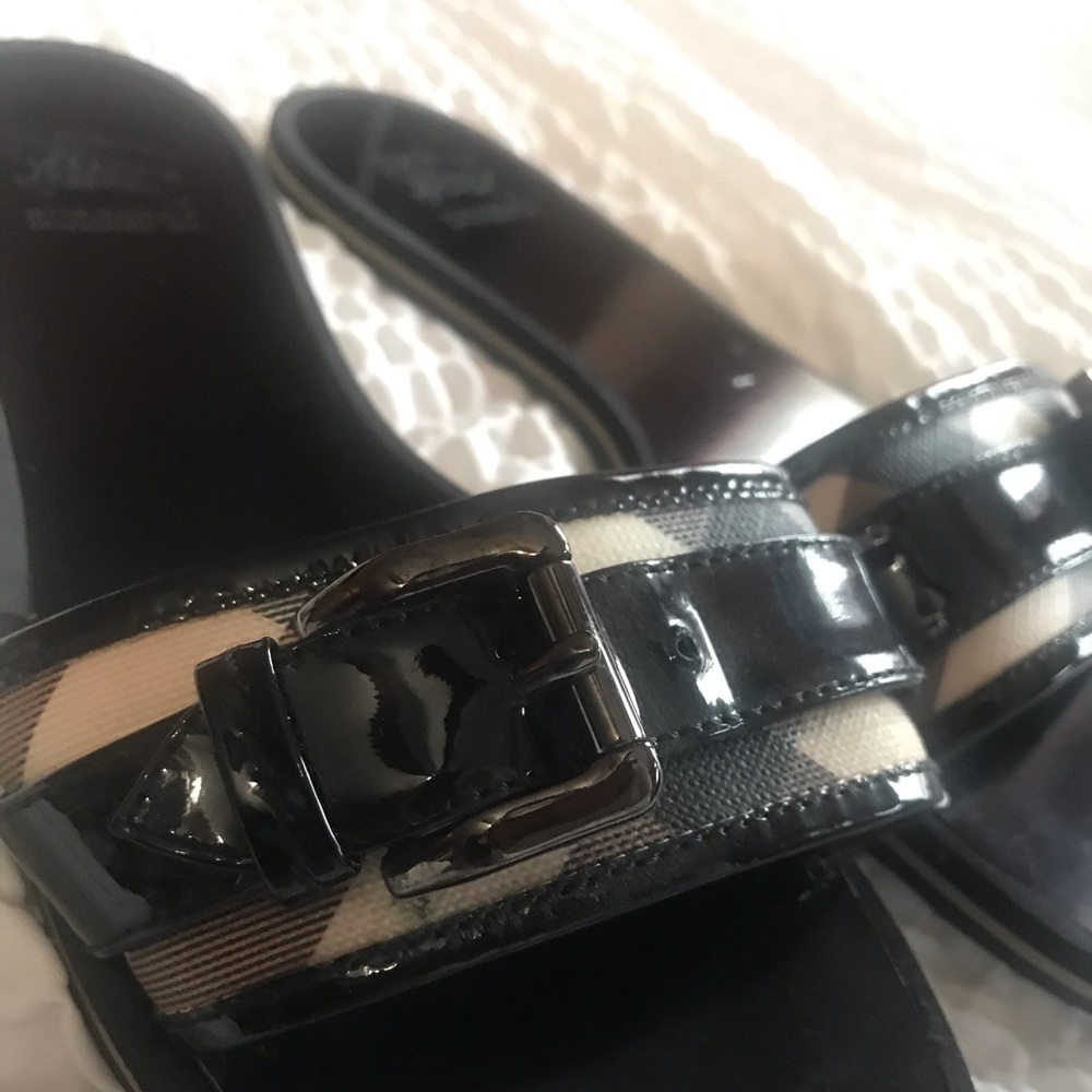 Authentic Women Burberry Plaid Slide 37.5 7.5
